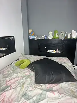 Snapshot of Kailertwink chatting on 12-01-25, 05:34 Kailertwink online show from 12-01-25, 05:34