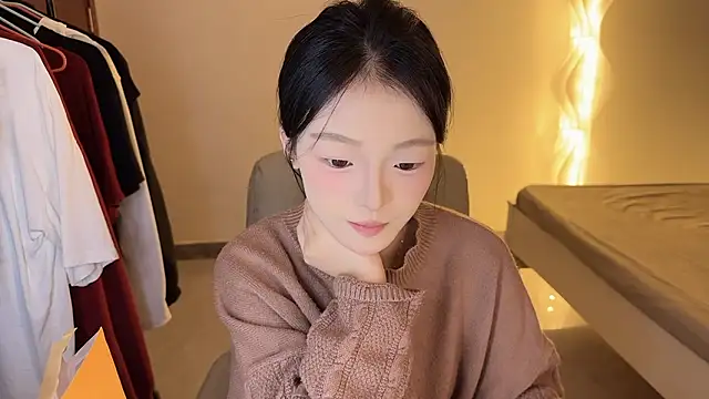 Robin-o3 online show from 10-12-25, 08:52