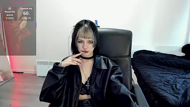 LiyaLuna online show from 10-10-25, 10:47