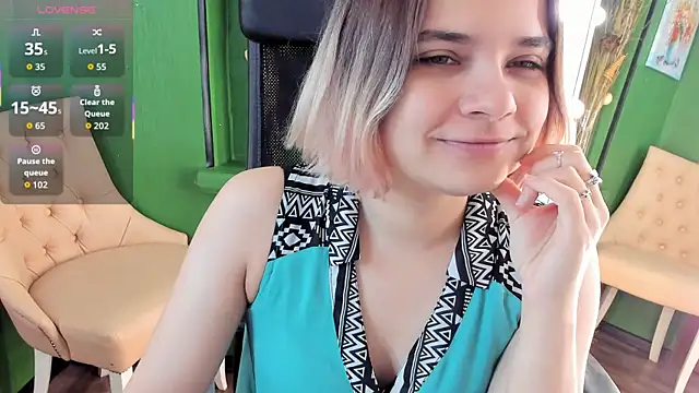 Snapshot of Gina_Dawson chatting on 09-18-25, 08:16 Gina Dawson online show from 09-18-25, 08:16