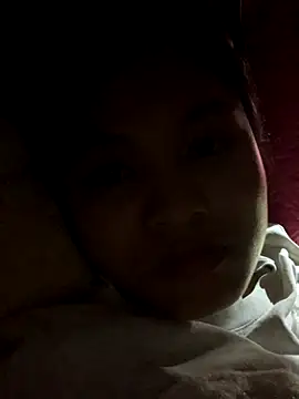 Snapshot of NhuFox chatting on 10-29-25, 03:03 NhuFox online show from 10-29-25, 03:03