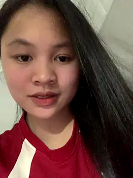 Snapshot of NhuFox chatting on 11-10-25, 01:21 NhuFox online show from 11-10-25, 01:21