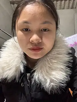 Snapshot of NhuFox chatting on 11-12-25, 02:56 NhuFox online show from 11-12-25, 02:56