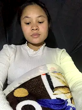 Snapshot of NhuFox chatting on 11-22-25, 01:10 NhuFox online show from 11-22-25, 01:10