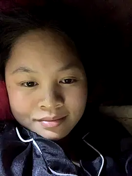 Snapshot of NhuFox chatting on 11-25-25, 01:00 NhuFox online show from 11-25-25, 01:00