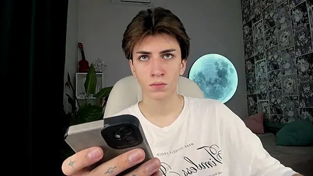 Oliver Starboy online show from 09-12-25, 05:07