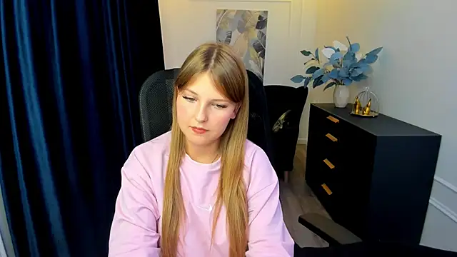 SaraMayki online show from 09-26-25, 12:53