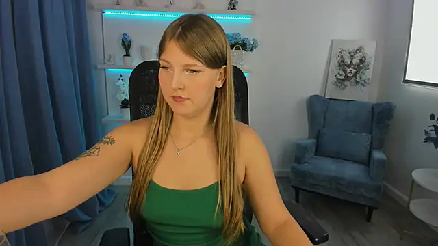 SaraMayki online show from 10-06-25, 07:44