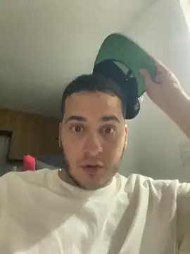 Pablo EscobarGomez online show from 12-16-25, 02:49