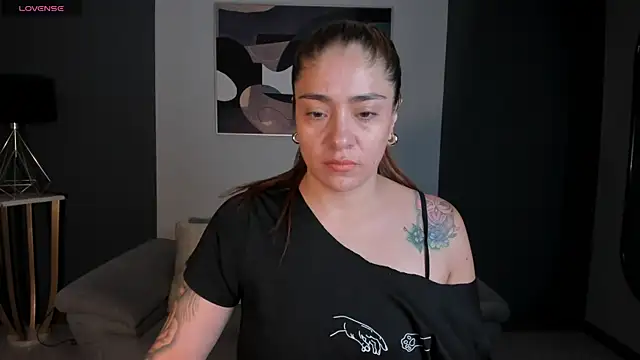 CorinaJames online show from 09-28-25, 11:04
