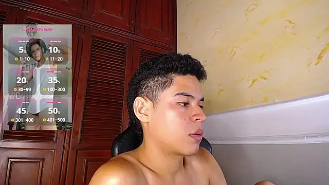 Snapshot of edy_play chatting on 10-08-25, 04:10 edy play online show from 10-08-25, 04:10