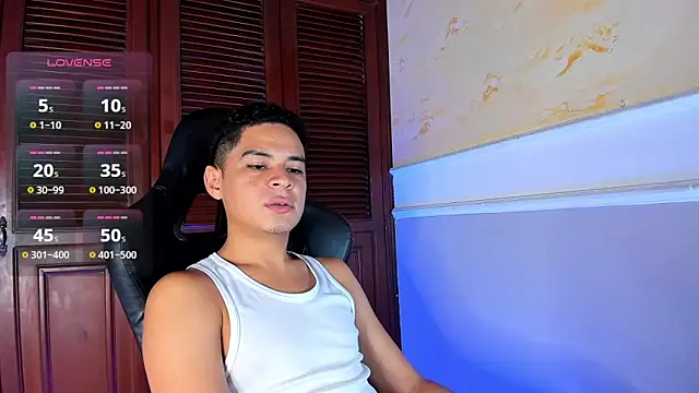 Snapshot of edy_play chatting on 10-28-25, 03:54 edy play online show from 10-28-25, 03:54