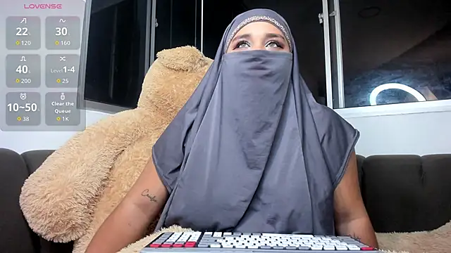 amila hagda online show from 11-21-25, 04:11