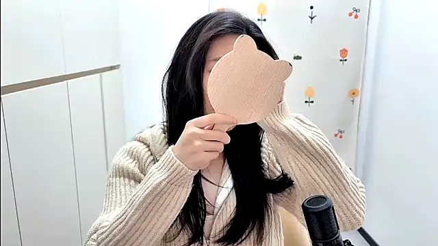 Rosalind xixi online show from 11-19-25, 06:02