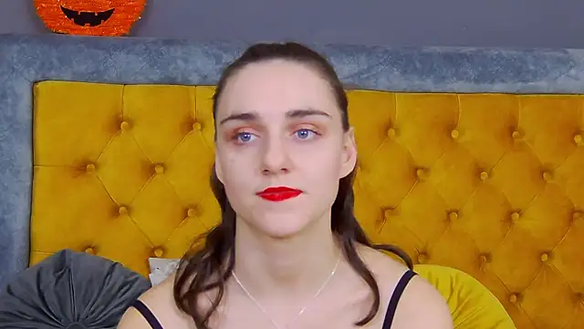 Jessica White  online show from 11-14-25, 04:55