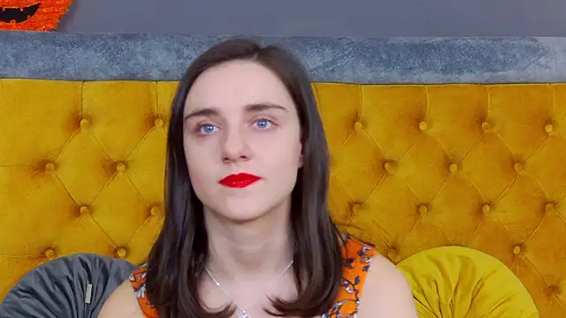 Jessica White  online show from 11-24-25, 05:07