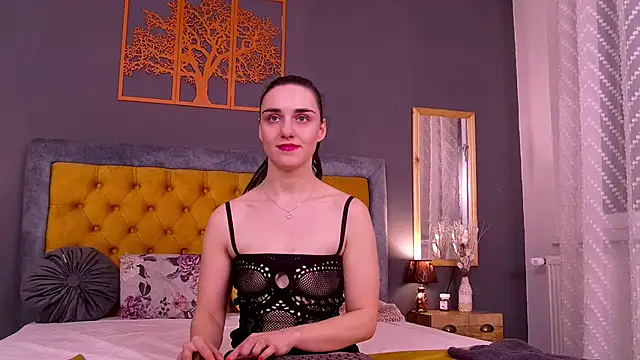 Jessica White  online show from 01-19-26, 04:05