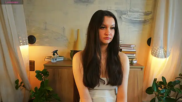 Snapshot of EvaDowe chatting on 10-11-25, 07:40 EvaDowe online show from 10-11-25, 07:40