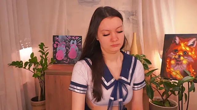 Snapshot of EvaDowe chatting on 10-13-25, 04:01 EvaDowe online show from 10-13-25, 04:01