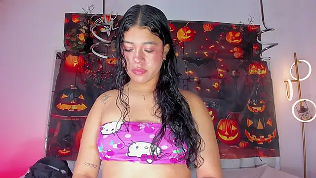 Snapshot of Ivy_nt chatting on 10-30-25, 01:12 Ivy nt online show from 10-30-25, 01:12