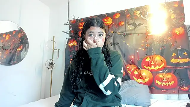 Snapshot of Ivy_nt chatting on 11-01-25, 01:02 Ivy nt online show from 11-01-25, 01:02