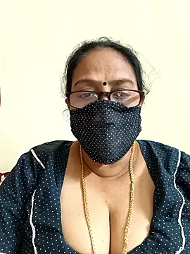 Snapshot of heera-rani chatting on 01-19-26, 11:25 heera-rani online show from 01-19-26, 11:25