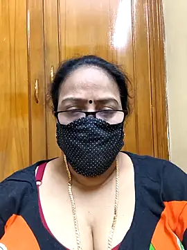 Snapshot of heera-rani chatting on 02-07-26, 07:45 heera-rani online show from 02-07-26, 07:45