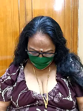 Snapshot of heera-rani chatting on 02-15-26, 05:48 heera-rani online show from 02-15-26, 05:48