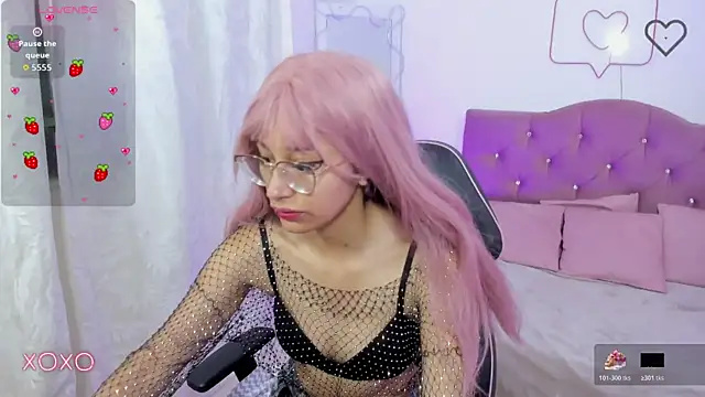 HANNI TAY online show from 11-30-25, 11:58