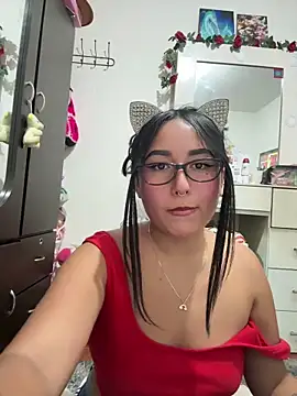 saranghae  online show from 10-28-25, 03:10