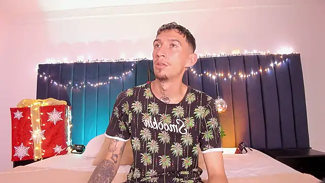 dominik thompson777 online show from 11-15-25, 03:19