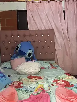 Rachellcooperrr online show from 11-30-25, 05:00