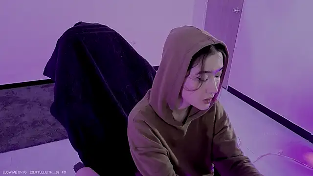 LilithCary online show from 01-07-26, 09:39