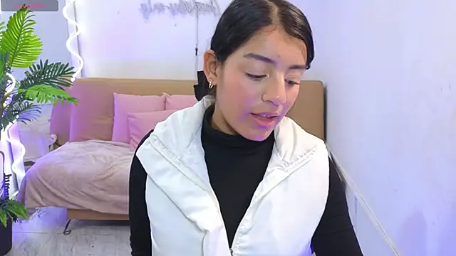 Lalalutsy tay online show from 10-18-25, 07:36