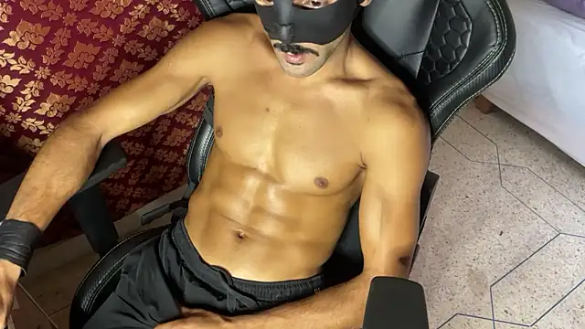 Snapshot of JUSTFORRICH chatting on 10-24-25, 02:24 JUSTFORRICH online show from 10-24-25, 02:24