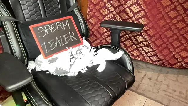 Snapshot of JUSTFORRICH chatting on 11-12-25, 09:10 JUSTFORRICH online show from 11-12-25, 09:10