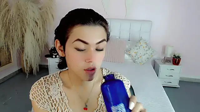 nathalialoes1 online show from 12-21-25, 06:37