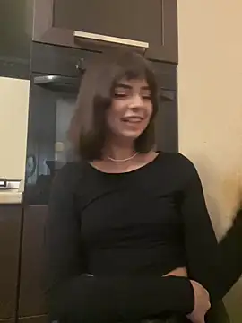 Snapshot of Miranda_Kerry chatting on 10-22-25, 06:13 Miranda Kerry online show from 10-22-25, 06:13