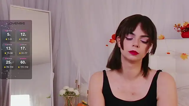 Snapshot of Miranda_Kerry chatting on 11-01-25, 06:48 Miranda Kerry online show from 11-01-25, 06:48