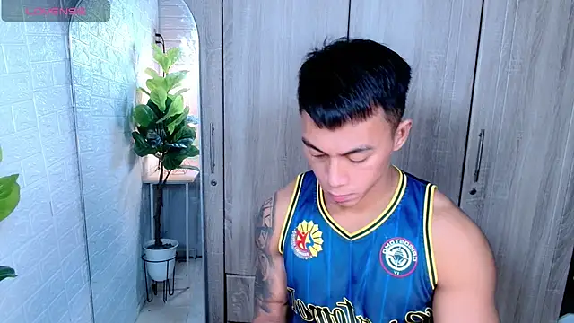 PinooyMilker online show from 12-15-25, 01:04