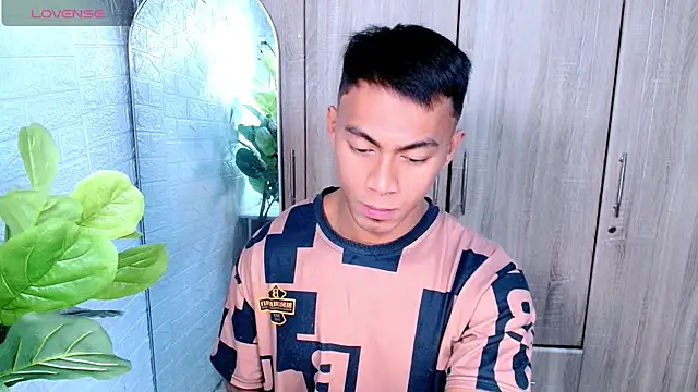 PinooyMilker online show from 02-18-26, 03:24