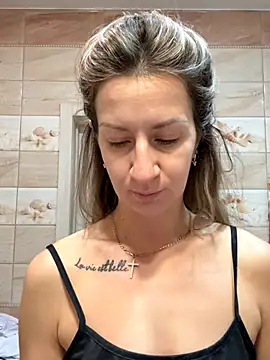 EvvaMur online show from 10-22-25, 12:33