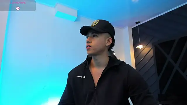 Snapshot of Draven_Marceaux chatting on 01-08-26, 11:34 Draven Marceaux online show from 01-08-26, 11:34