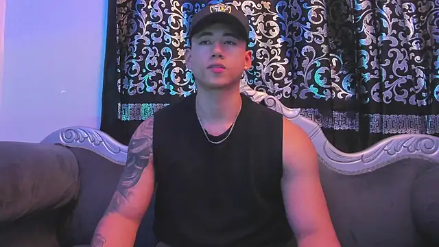 Snapshot of Draven_Marceaux chatting on 01-12-26, 11:26 Draven Marceaux online show from 01-12-26, 11:26