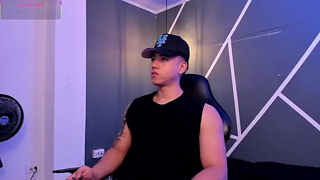 Snapshot of Draven_Marceaux chatting on 02-12-26, 11:38 Draven Marceaux online show from 02-12-26, 11:38