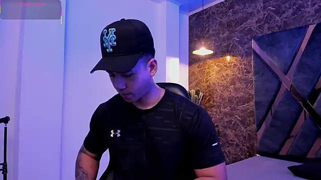 Snapshot of Draven_Marceaux chatting on 04-09-26, 11:15 Draven Marceaux online show from 04-09-26, 11:15