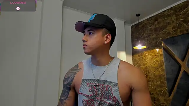 Snapshot of Draven_Marceaux chatting on 04-13-26, 11:37 Draven Marceaux online show from 04-13-26, 11:37