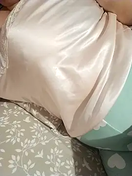 Snapshot of zerdaliii chatting on 02-11-26, 10:04 zerdaliii online show from 02-11-26, 10:04