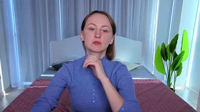 LuluChiiii online show from 10-15-25, 10:15