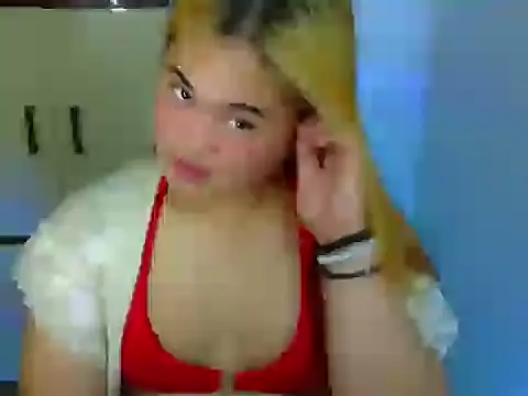 Snapshot of Annierose_ts chatting on 02-16-26, 07:26 Annierose ts online show from 02-16-26, 07:26